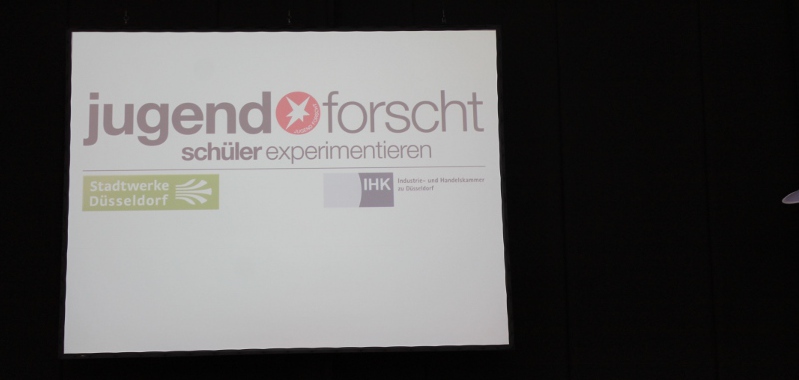 Jugend_forscht.jpg - Schüler forschen mit Bier und Handy-Akkus - marcus Jugend_forscht.jpg - Schüler forschen mit Bier und Handy-Akkus - marcus