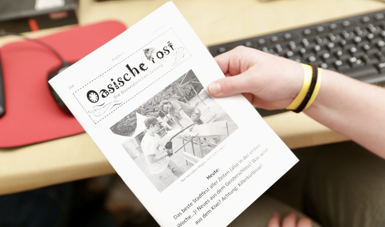 Die Düsseldörfchen-Zeitung "Oasische Post". (Foto: Landeshauptstadt Düsseldorf / Ingo Lammert)