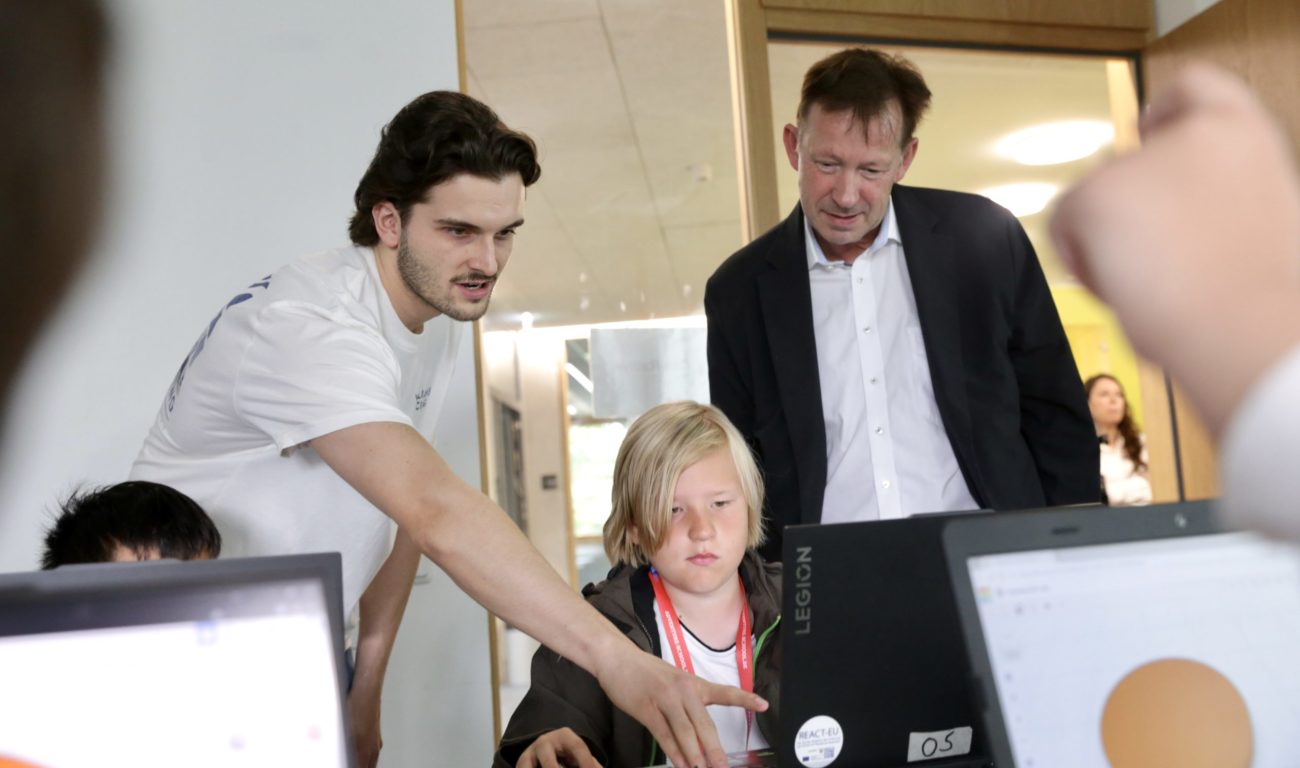 31.07.2025, StD Hintzsche besucht die Adventure School an der Lore-Lorentz-Schule, Foto: Landeshauptstadt Düsseldorf/Ingo Lammert