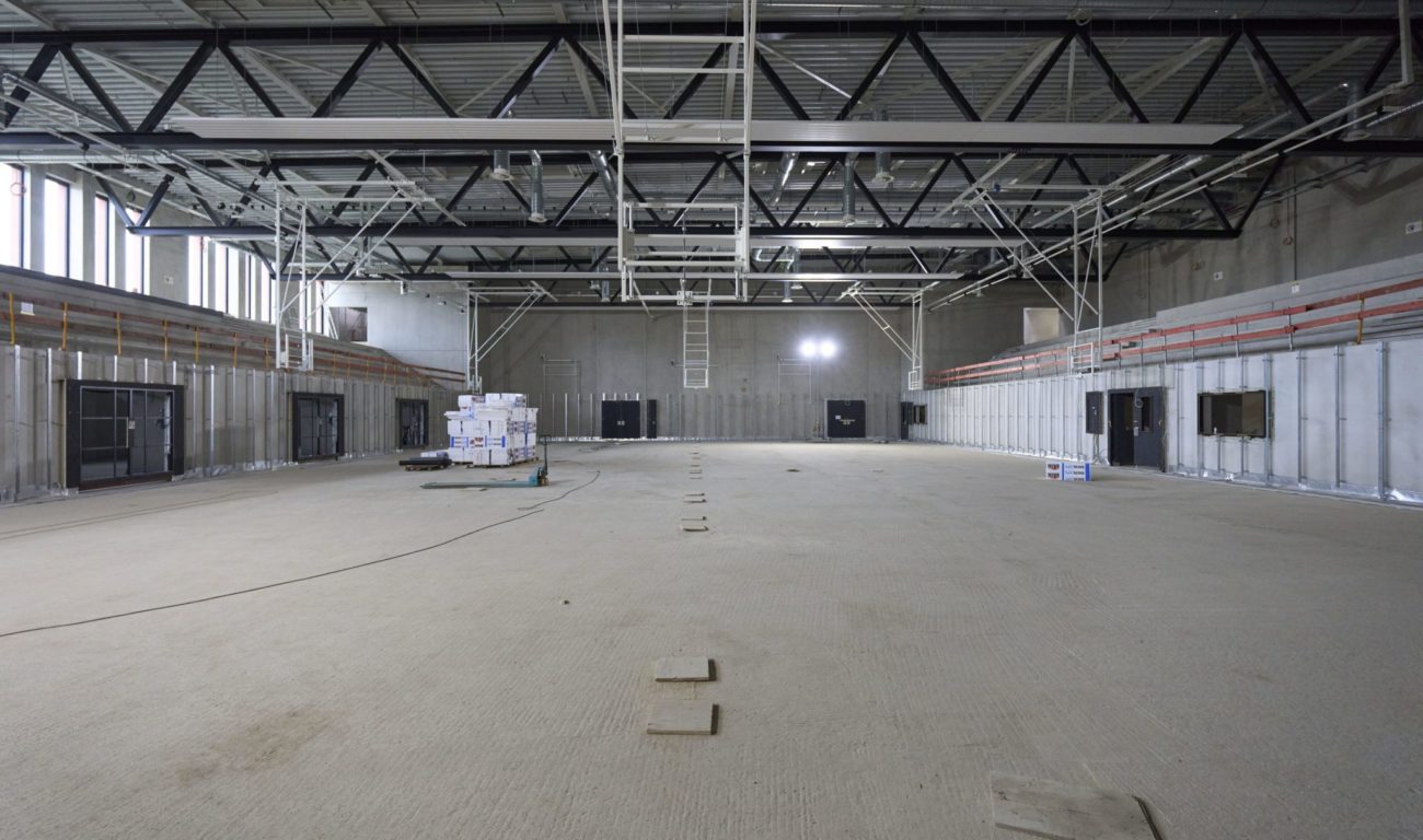 Die Sporthalle bietet bis zu 1200 Zuschauer*innenplätze und ist damit gleichzeitig eine hervorragende Wettkampfstätte für den Vereinssport. (Foto: Landeshauptstadt Düsseldorf/Claus Langer)