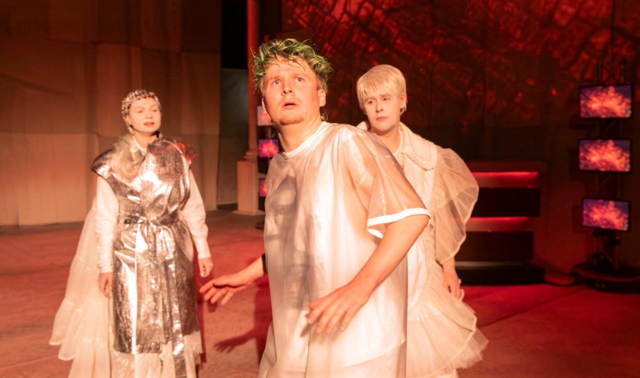 The Drop Auf dem Bild: Katya Semenisty, Felix Werner-Tutschku, Henry Ross (Foto: David Baltzer)