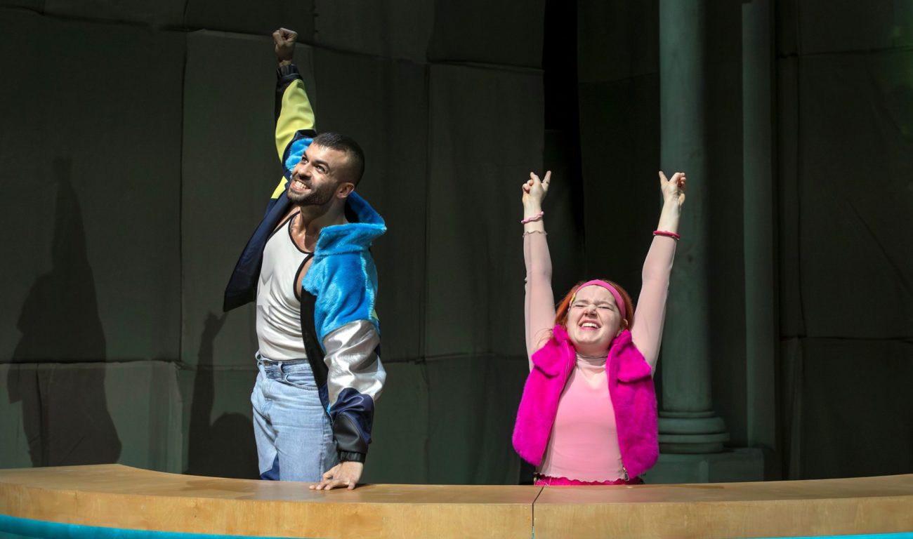 The Drop Auf dem Bild: Cem Bingöl, Hannah Joe Huberty (Foto: David Baltzer)